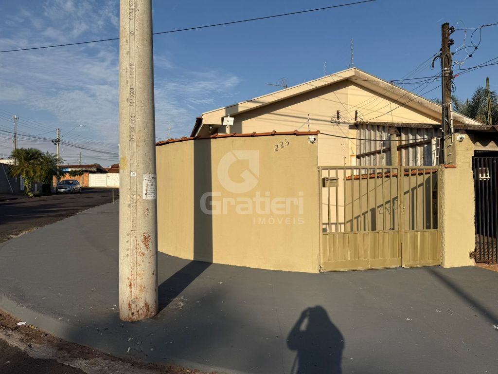 Casa de esquina geminada e reformada – jardim das paineiras,