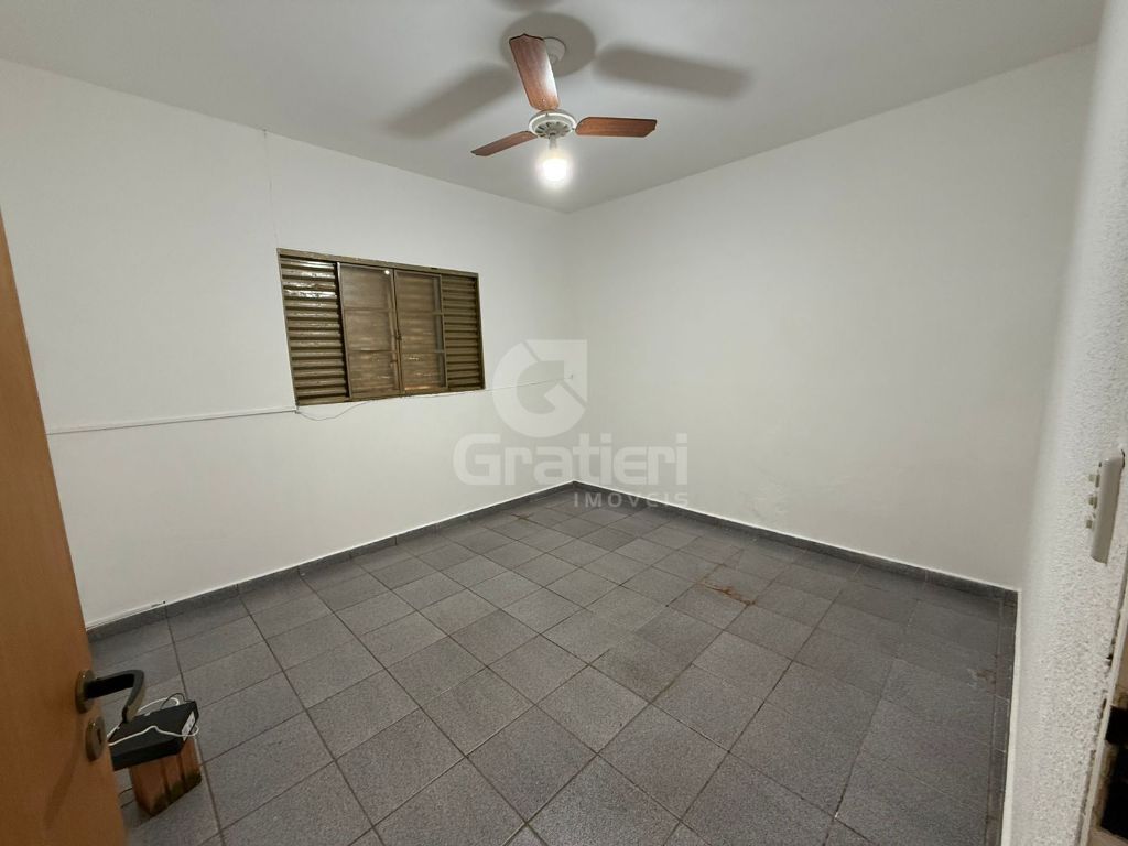 Casa de esquina geminada e reformada – jardim das paineiras,