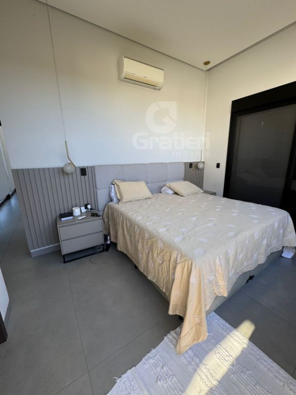 Residência de Alto Padrão com 3 Suítes, Piscina Aquecida e Espaço Gourmet no Quinta das Laranjeiras