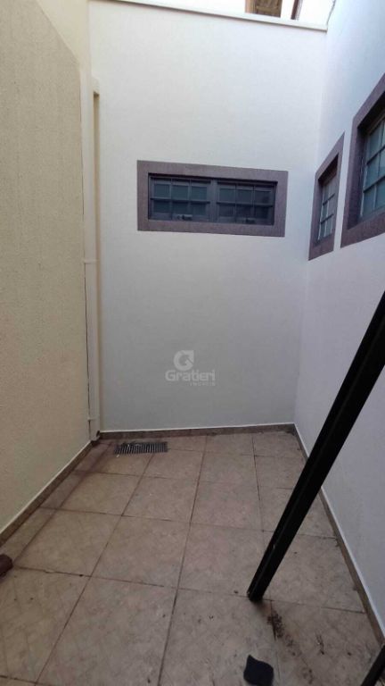 Prédio Comercial de Esquina São Geraldo