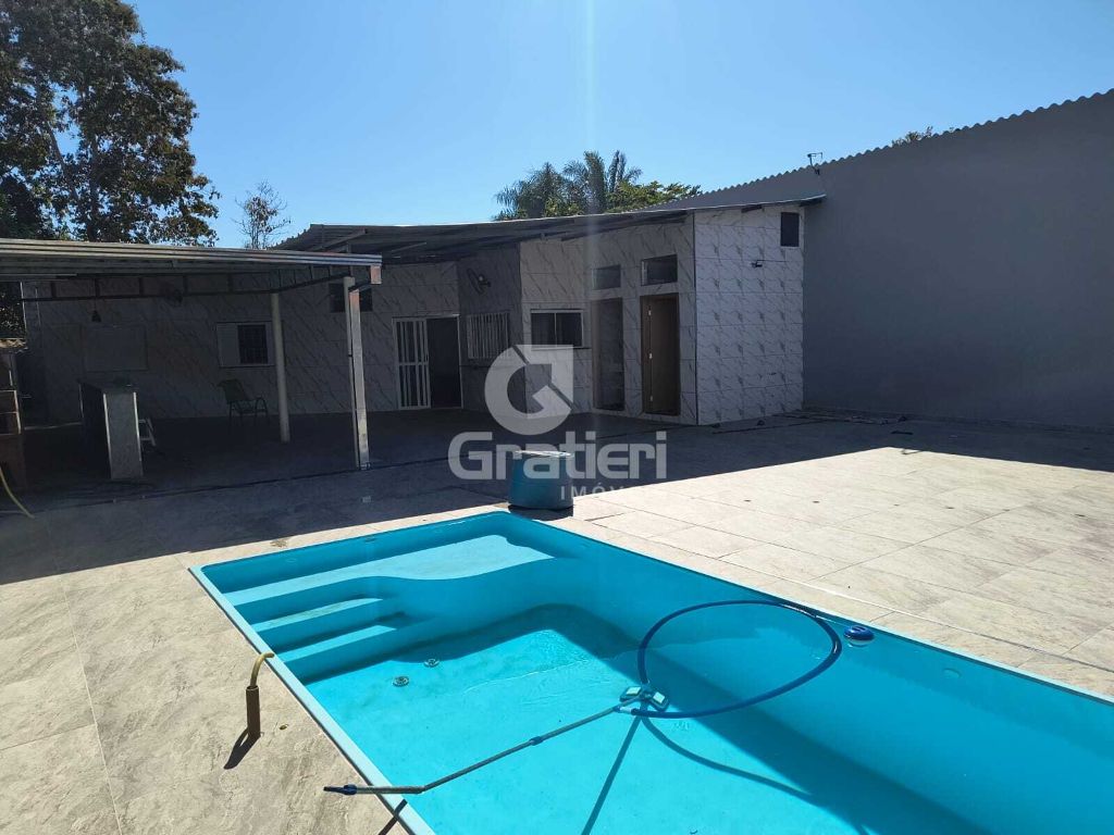Casa com piscina e varanda gourmet – santa angelina