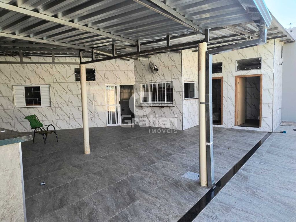 Casa com piscina e varanda gourmet – santa angelina