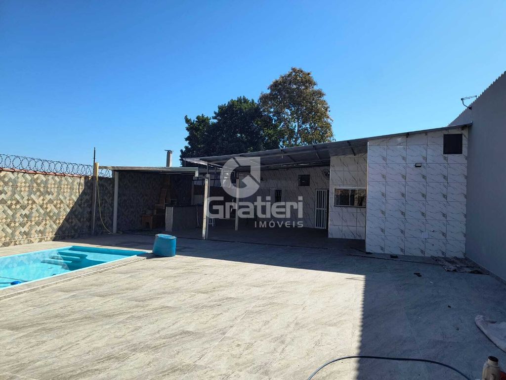 Casa com piscina e varanda gourmet – santa angelina