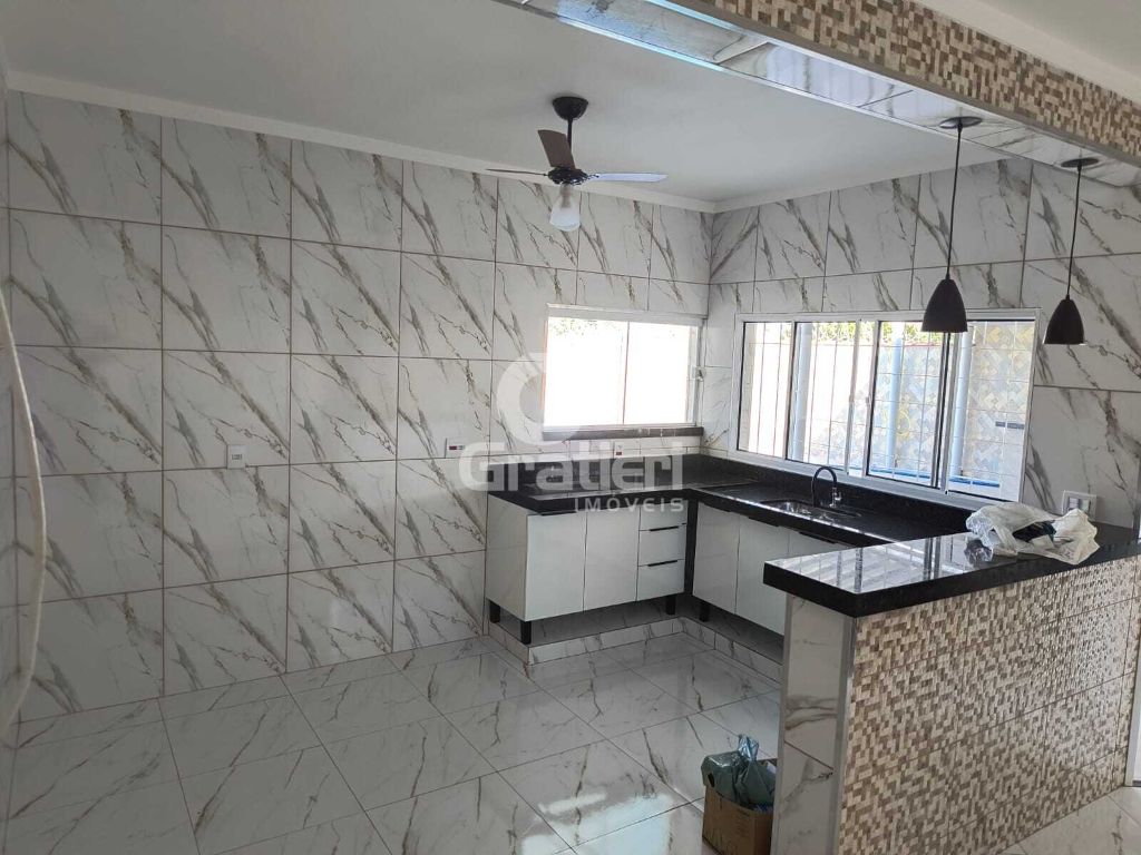 Casa com piscina e varanda gourmet – santa angelina