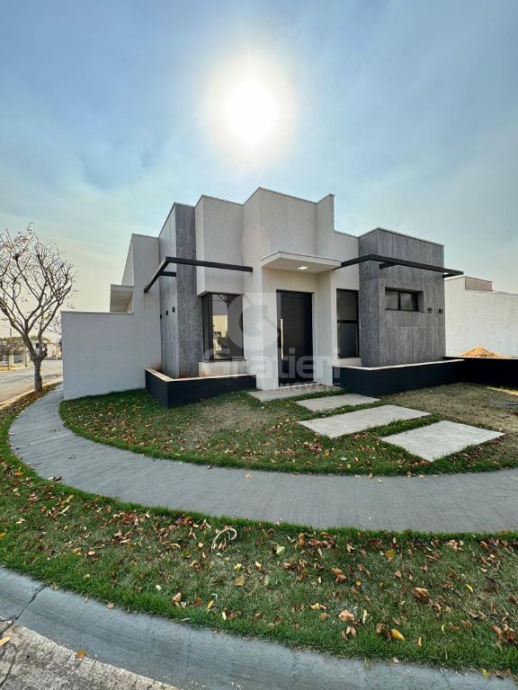 Casa à Venda no Condomínio Alvorada Araraquara