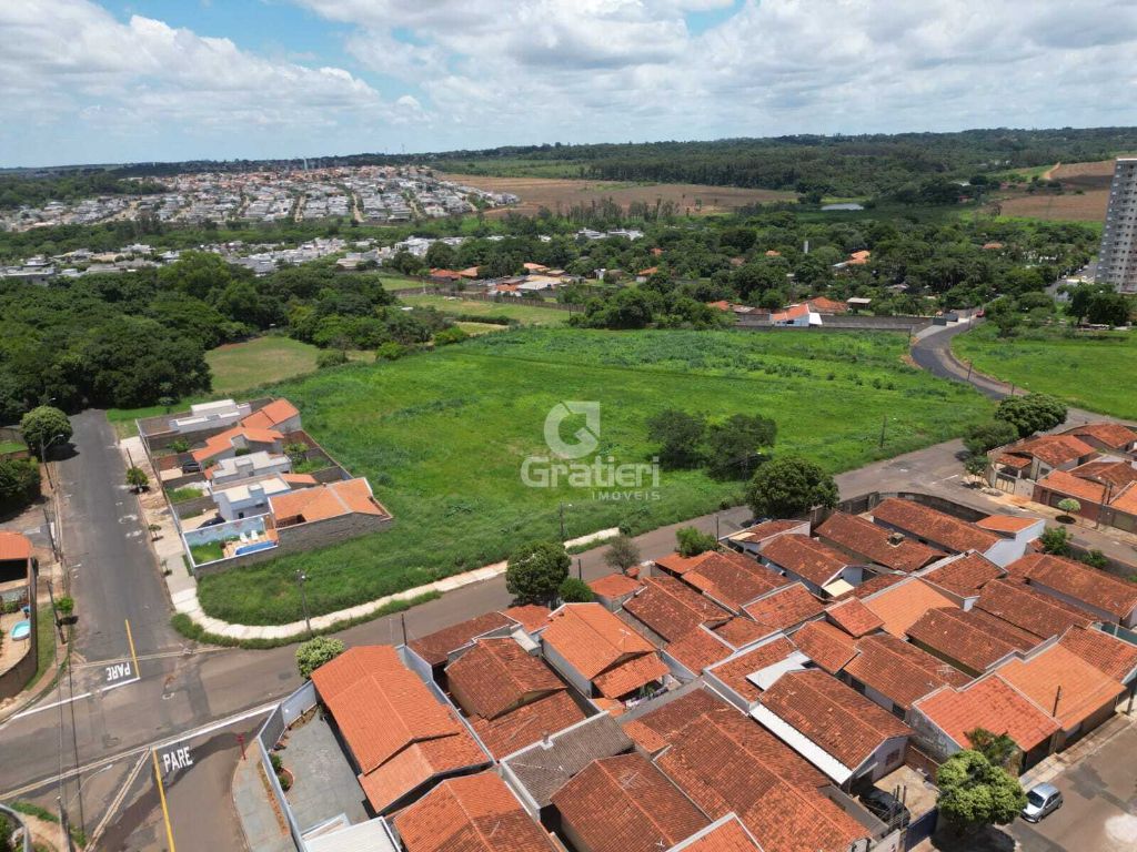 Área 2.164 m² próxima a av. Maurício galli