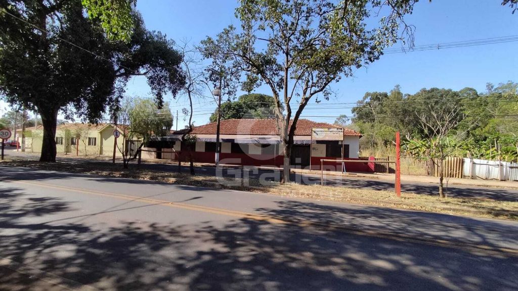 Área comercial à venda em bueno de andrade