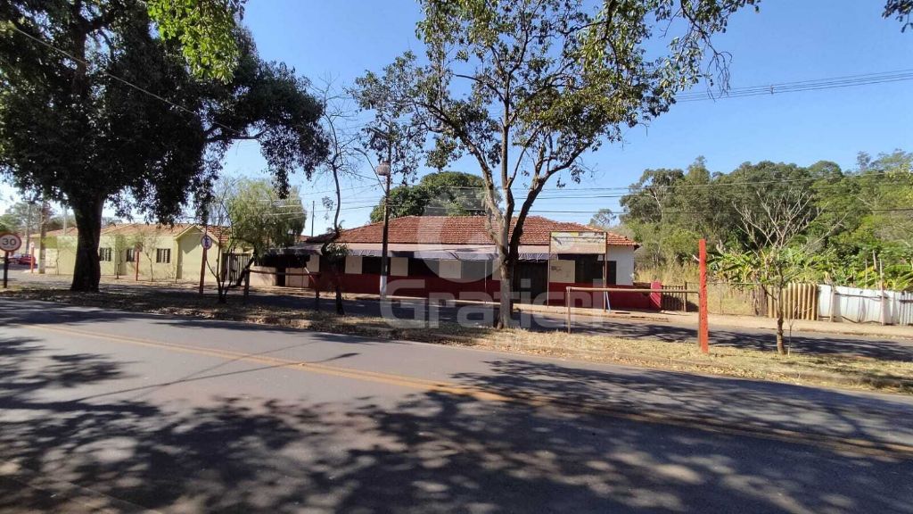 Área comercial à venda em bueno de andrade