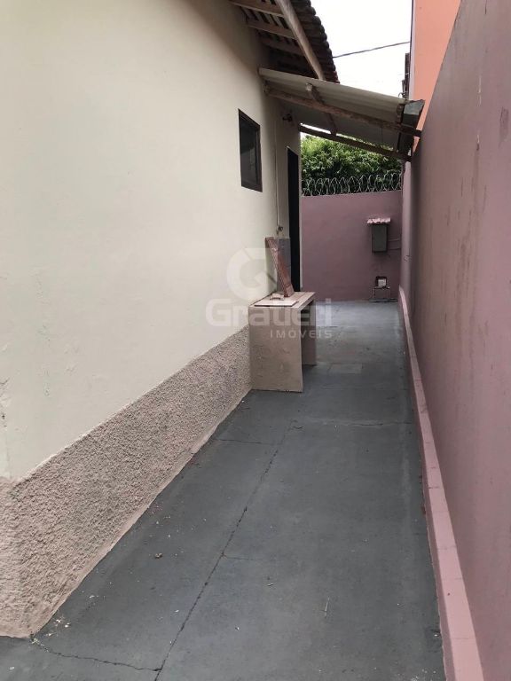 Casa à venda com edícula no selmi dei araraquara
