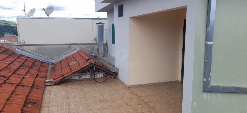 Sobrado com 2 dormitórios + salão comercial - Jardim Pinheiros