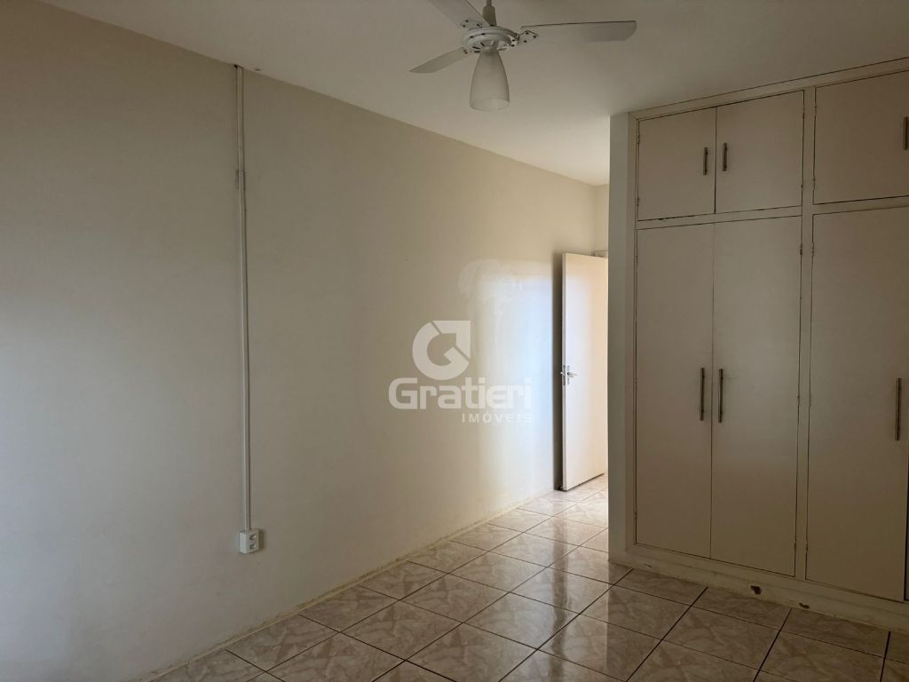 Casa no sta. Angelina 3 suítes e piscina