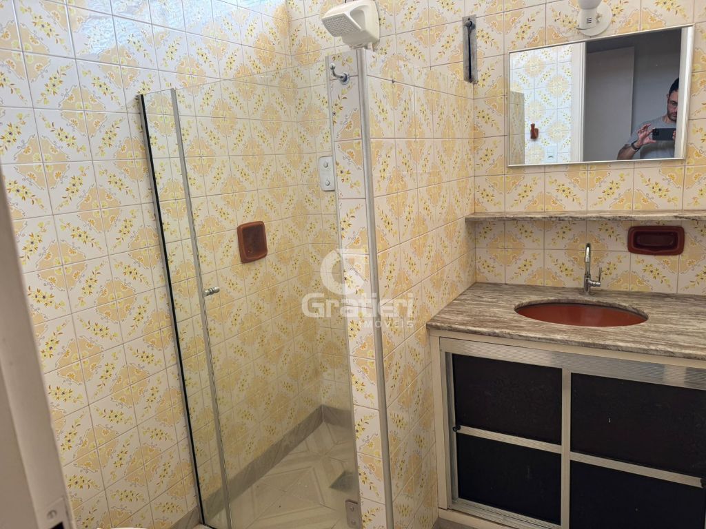 Casa no sta. Angelina 3 suítes e piscina
