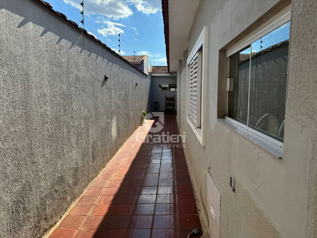 Casa no sta. Angelina 3 suítes e piscina