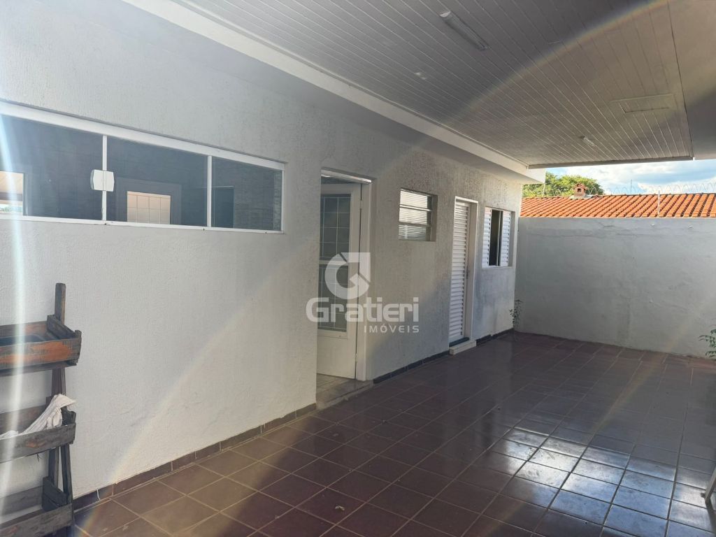 Casa no sta. Angelina 3 suítes e piscina