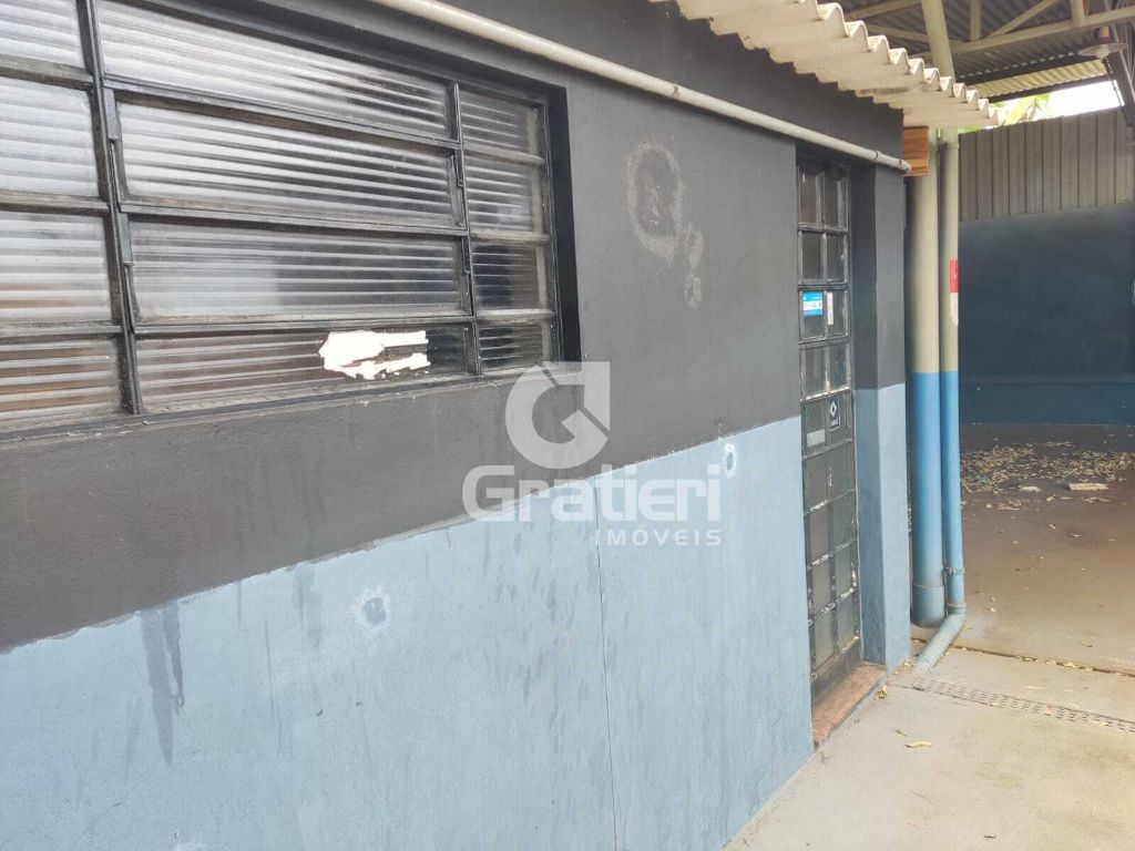 Barracão de esquina no são josé