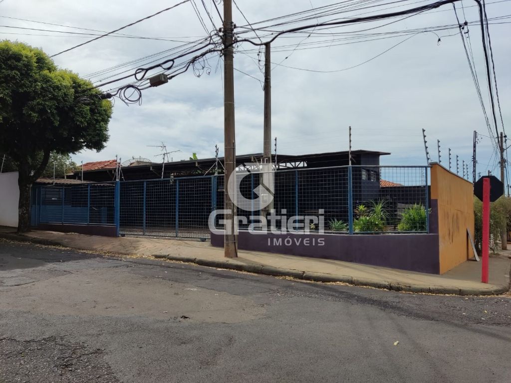 Barracão de esquina no são josé