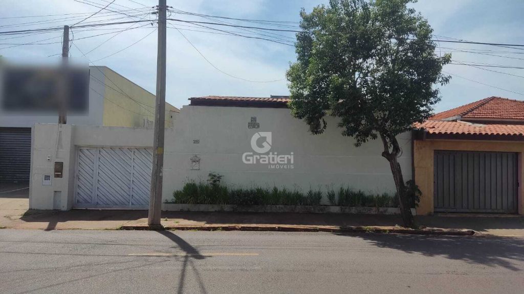 Casa ampla à venda no quitandinha