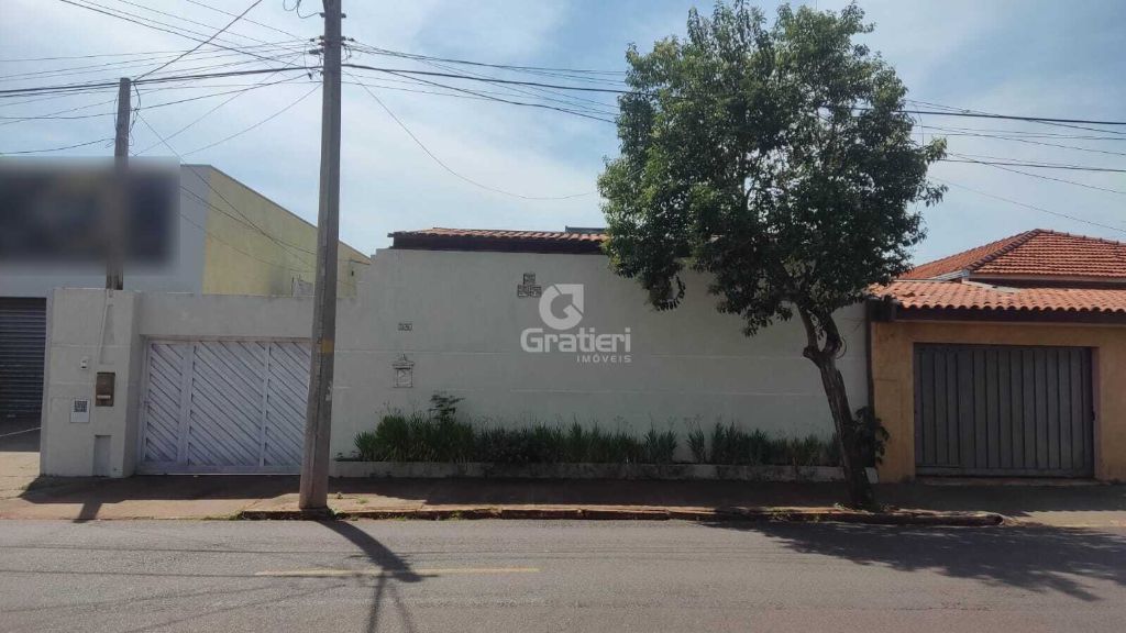 Casa ampla à venda no Quitandinha