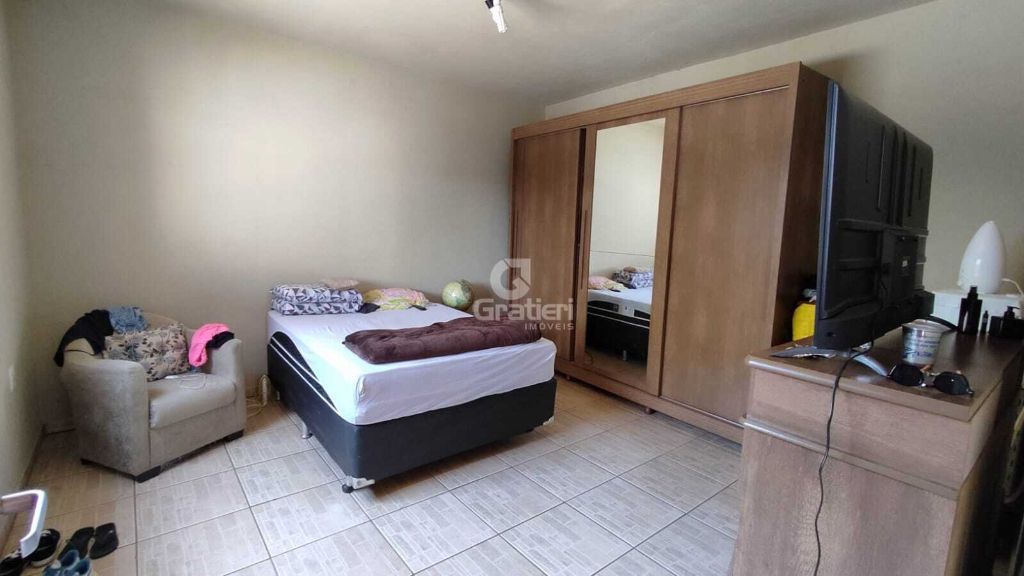 Casa ampla à venda no quitandinha