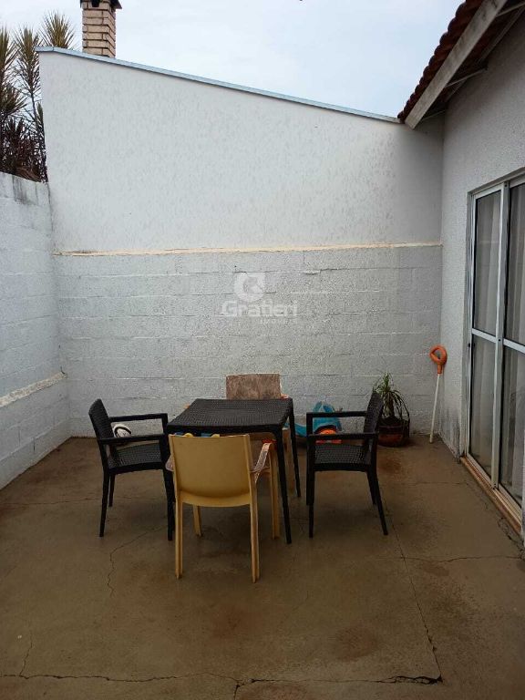 Casa à venda no condomínio villagio do sol