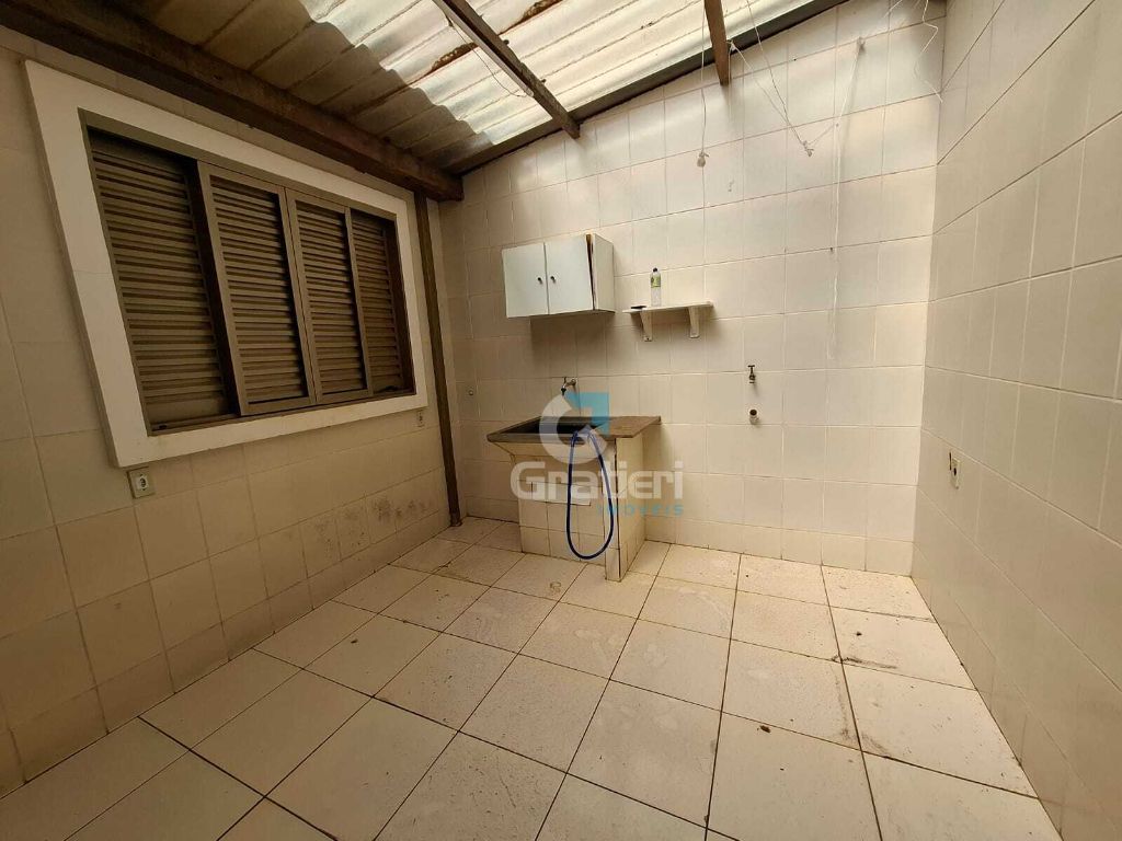 Casa 3 quartos - jd. Das estações