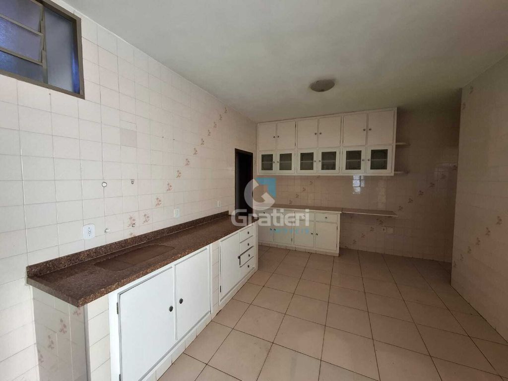 Casa 3 quartos - jd. Das estações