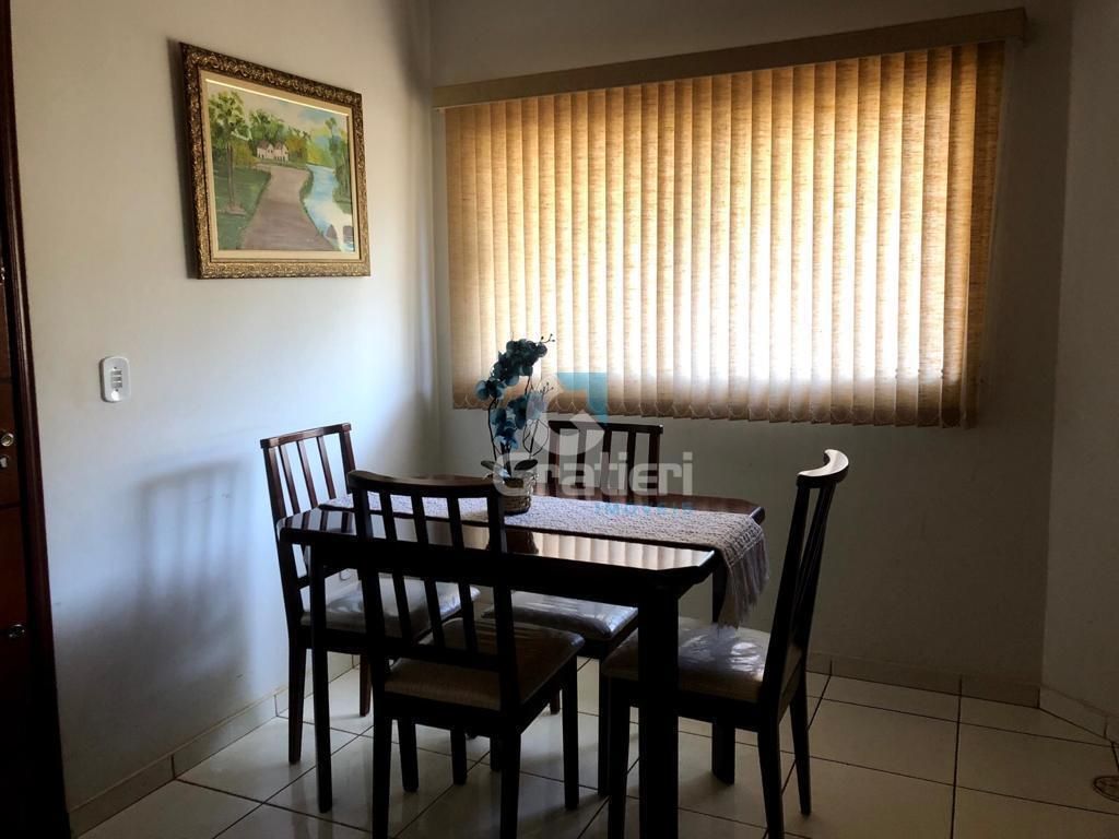 Casa c/ piscina no jd. Aclimação