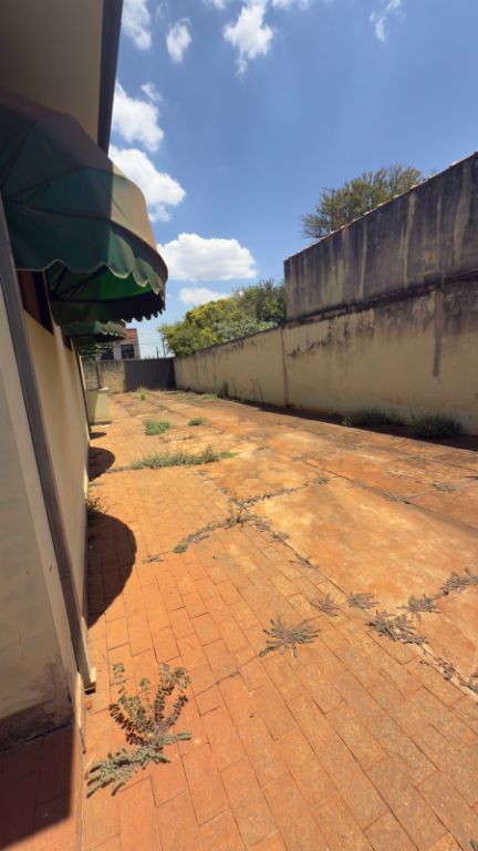Sobrado gigante com piscina, quiosque, sauna e 15 vagas na vila xavier