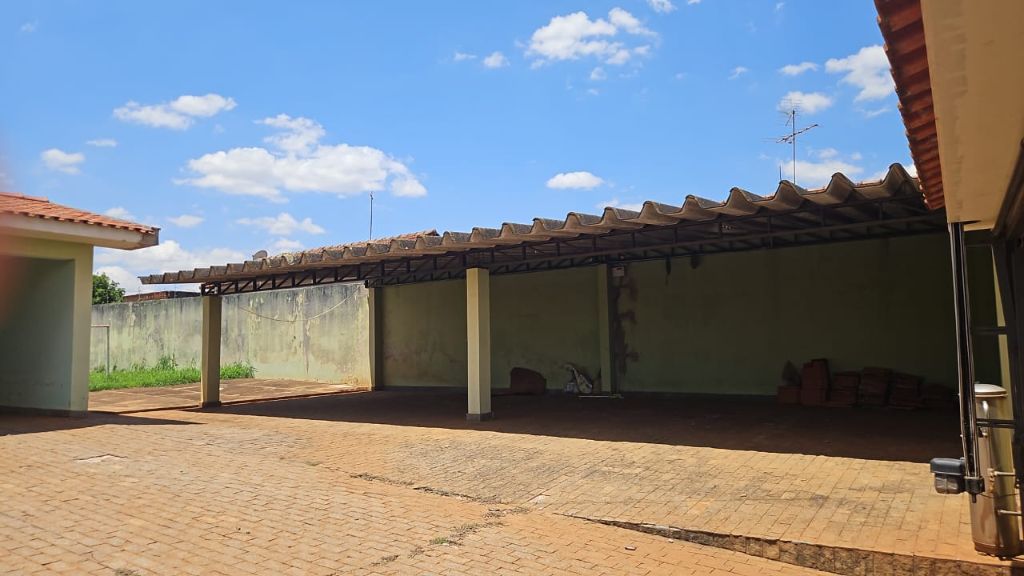 Sobrado gigante com piscina, quiosque, sauna e 15 vagas na vila xavier