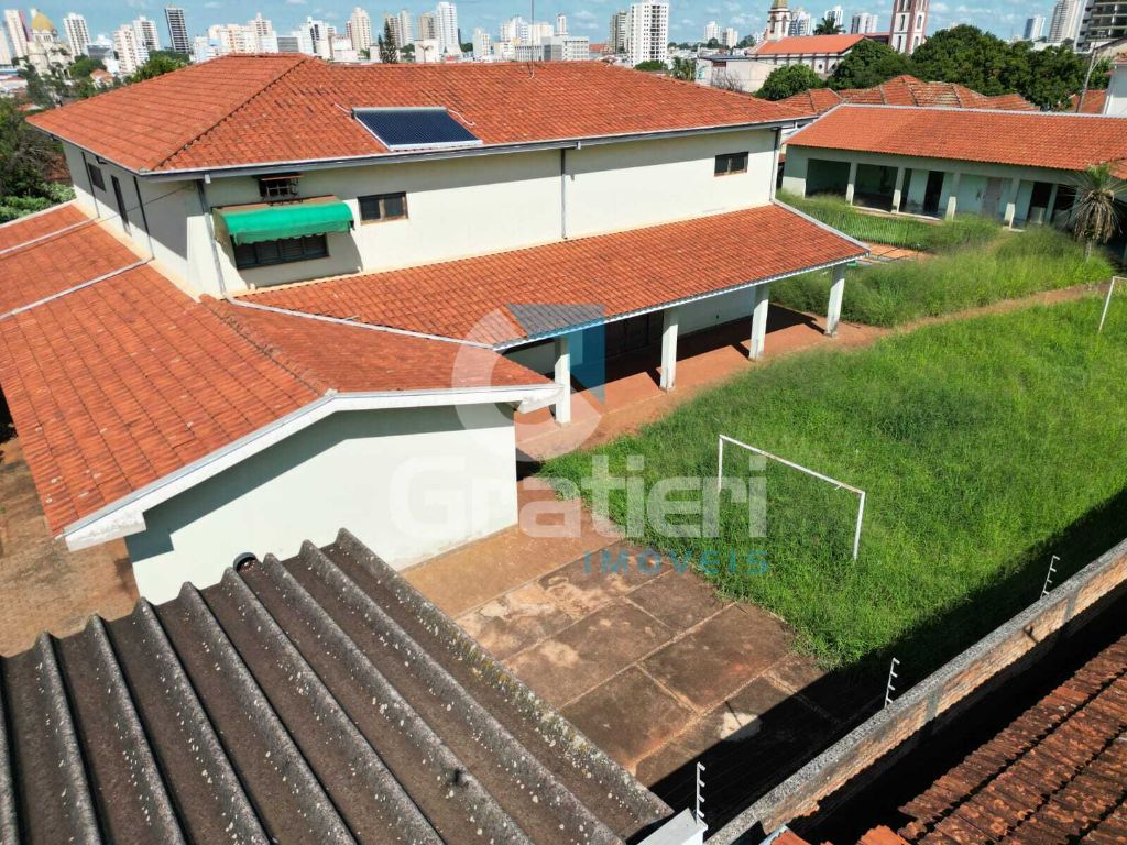 Sobrado gigante com piscina, quiosque, sauna e 15 vagas na v
