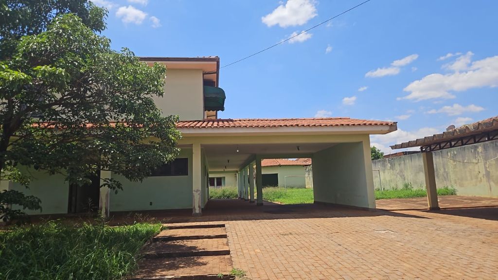 Sobrado gigante com piscina, quiosque, sauna e 15 vagas na vila xavier