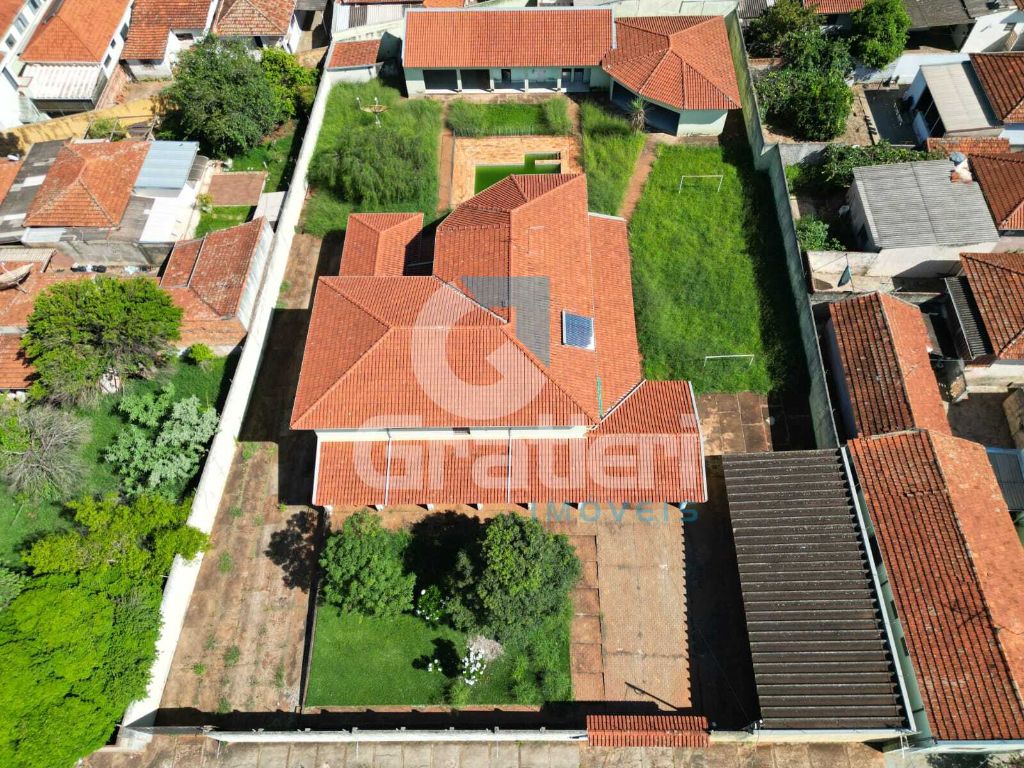 Sobrado gigante com piscina, quiosque, sauna e 15 vagas na v
