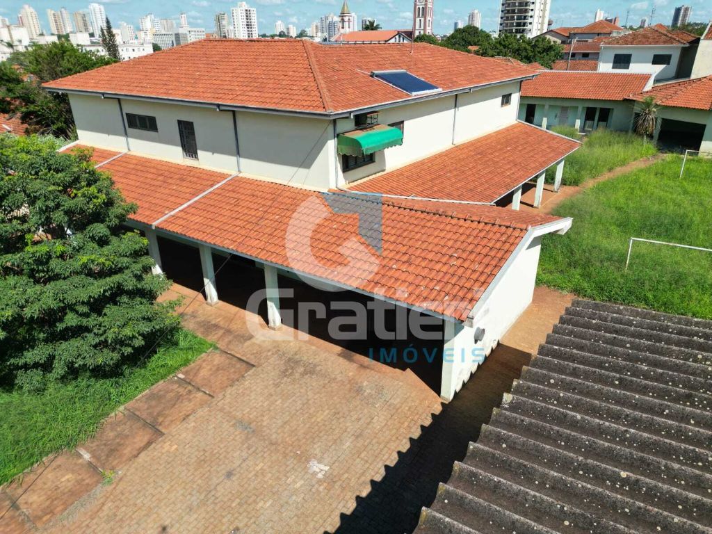 Sobrado gigante com piscina, quiosque, sauna e 15 vagas na v