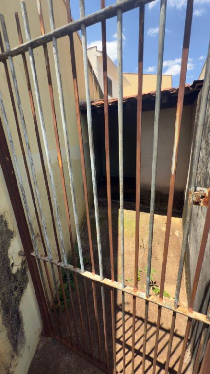 Sobrado gigante com piscina, quiosque, sauna e 15 vagas na vila xavier