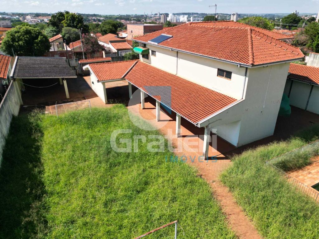 Sobrado gigante com piscina, quiosque, sauna e 15 vagas na v