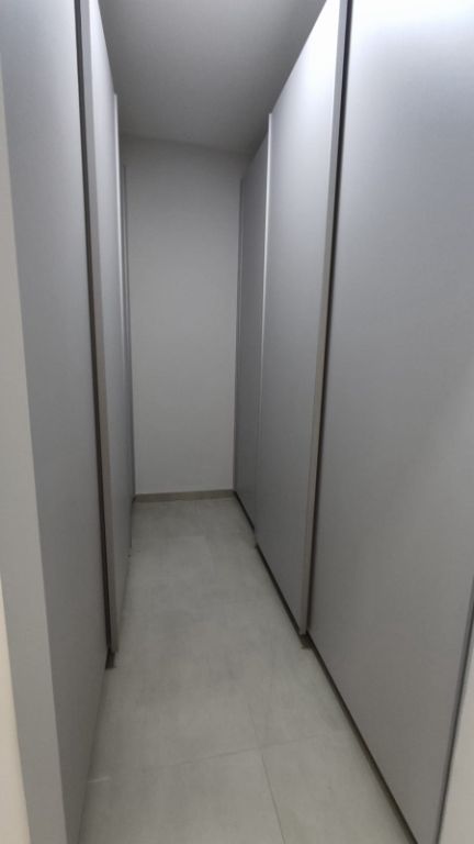 Casa recém construída condomínio volpi