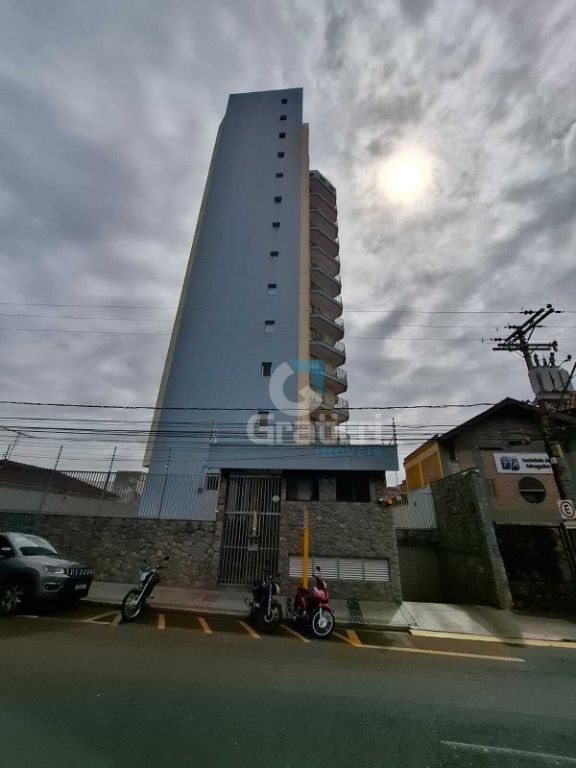 Apartamento amplo no centro edifício san remo