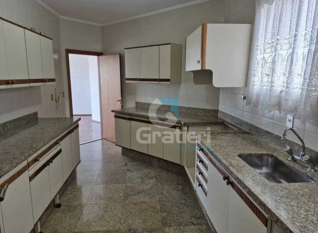 Apartamento amplo no centro edifício san remo