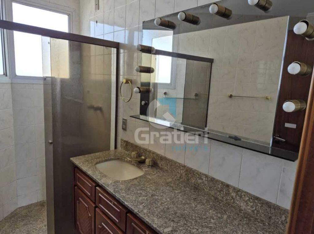 Apartamento amplo no centro edifício san remo