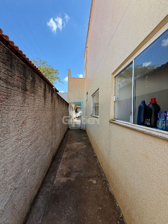 Sobrado no condomínio alvorada