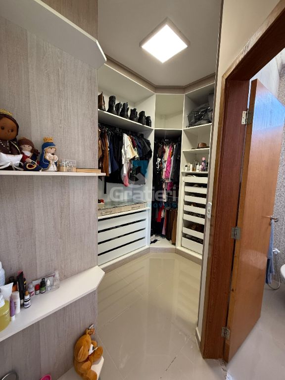 Sobrado no condomínio alvorada