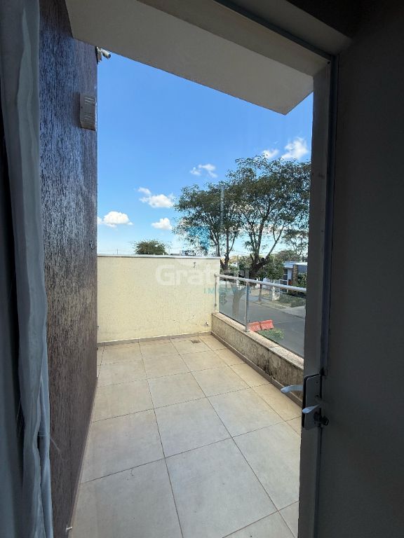 Sobrado no condomínio alvorada