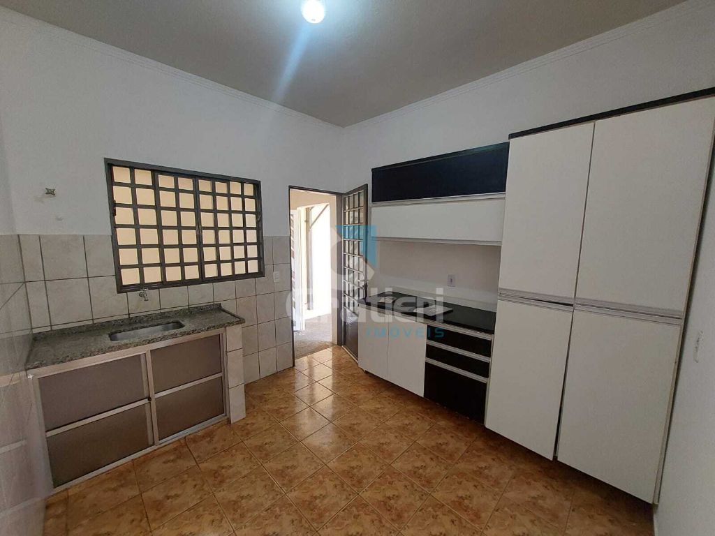 Casa jd. Dumont - 2 dormitórios