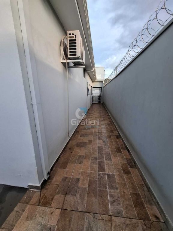 Linda casa no j. Arangá