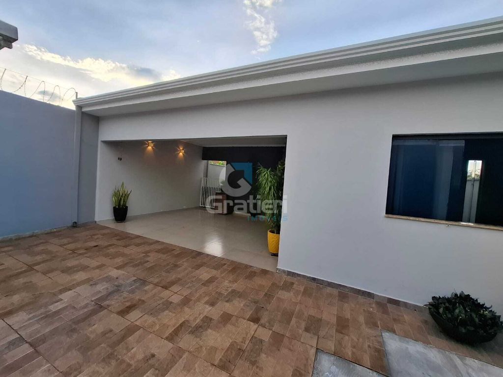 Linda casa no j. Arangá