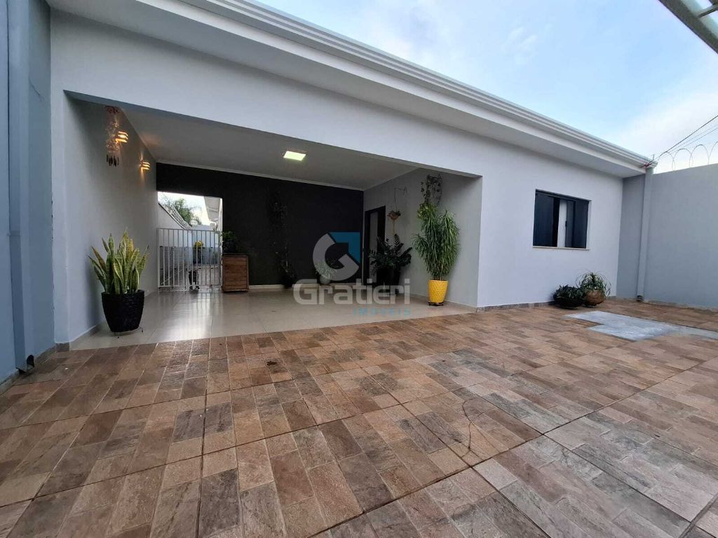 Linda casa no j. Arangá