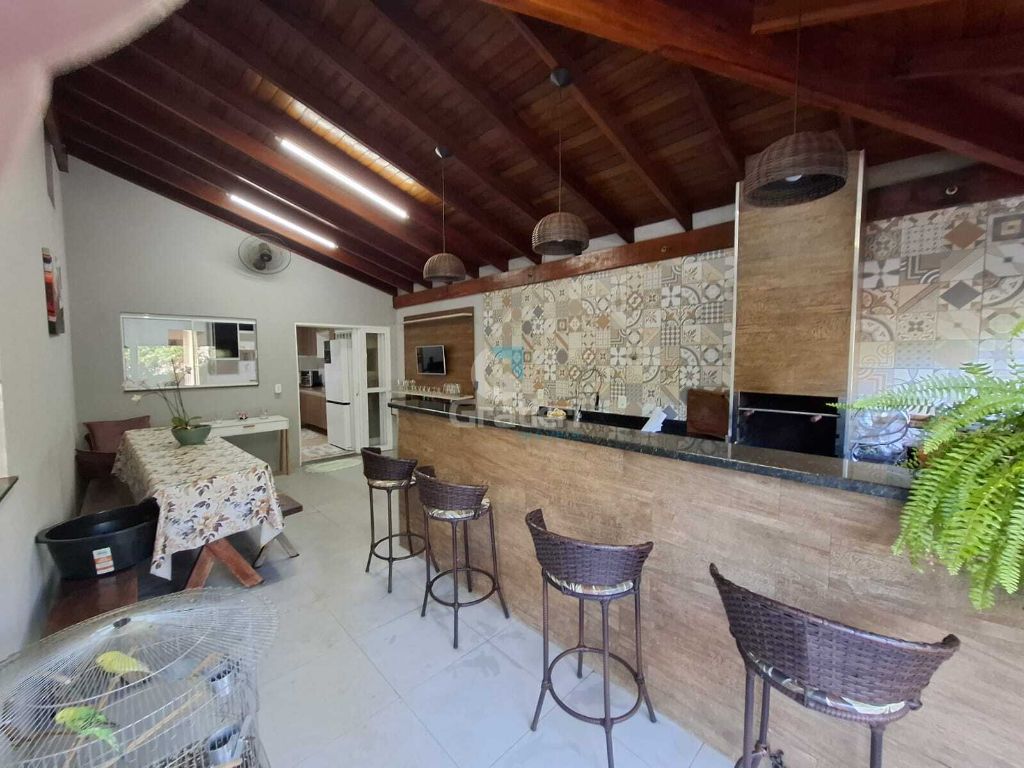 Casa à venda – condomínio alto da boa vista