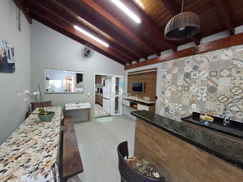 Casa à venda – condomínio alto da boa vista