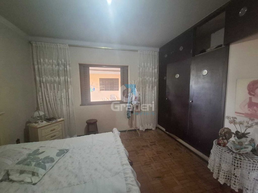 Casa grande no centro
