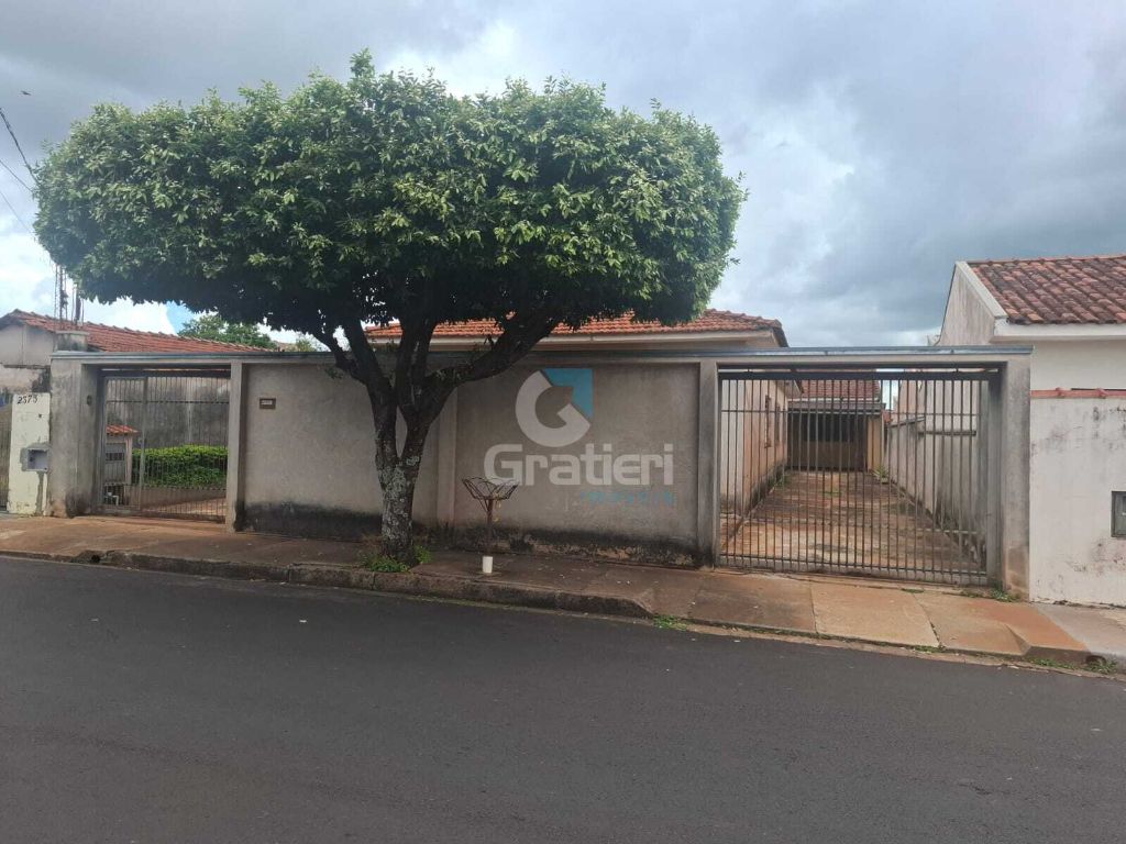 Casa grande no centro